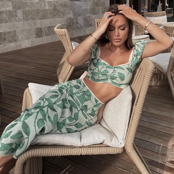 Zara Other - Zara Knit Top and Midi Skirt Set